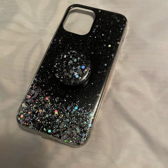 Selling all my IPhone 12 pro max covers, I lost my phone. Brand new and used - Picture 8 of 16